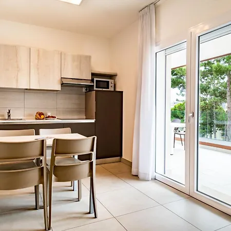 아파트 Iris Suite-6 By Interhome *