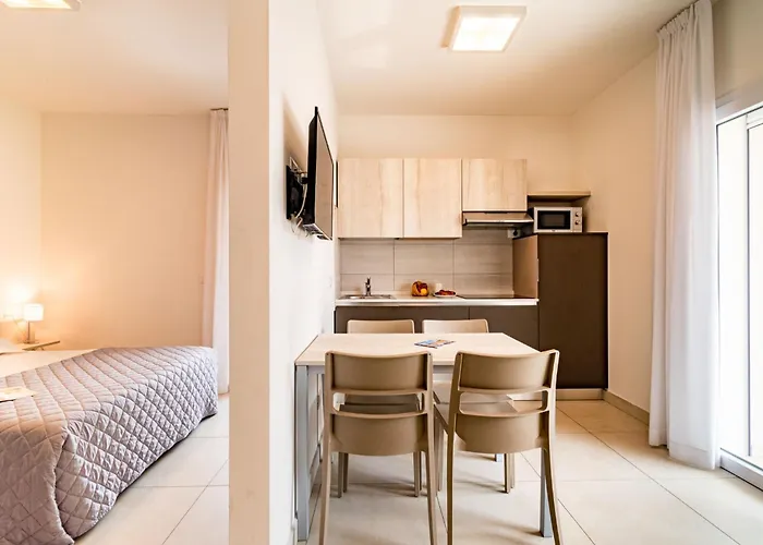 Iris Suite-6 By Interhome 비비오네