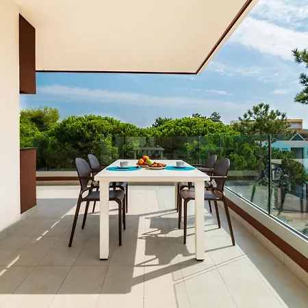 Апартаменти Iris Suite-6 By Interhome *