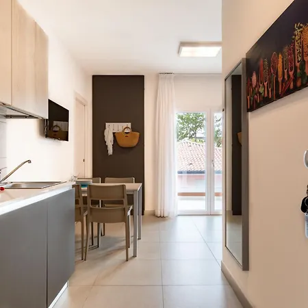 Iris Suite-6 By Interhome *