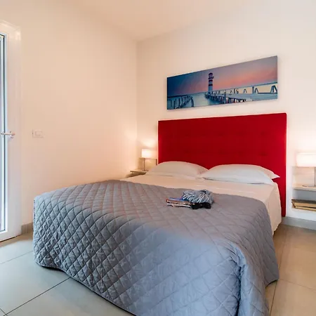 Апартаменти Iris Suite-6 By Interhome *